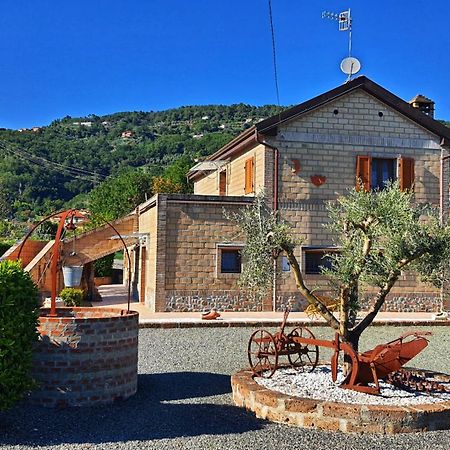 Spicchio Di Luna - Casa Vacanze Albiano Magra Экстерьер фото