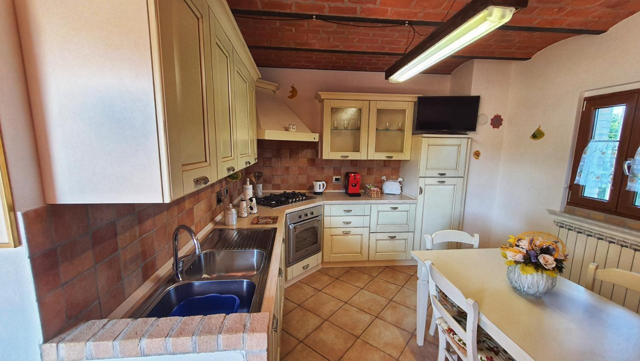 Spicchio Di Luna - Casa Vacanze Albiano Magra Экстерьер фото