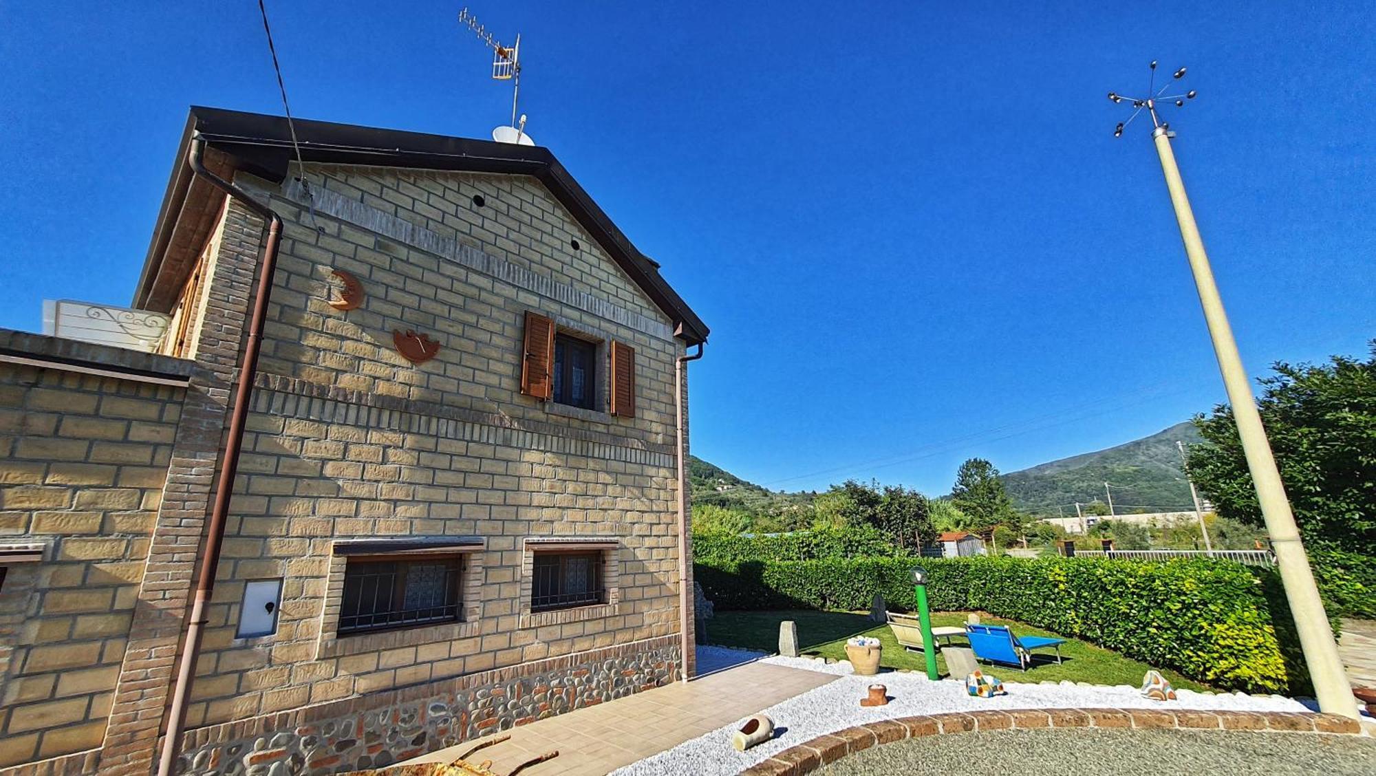 Spicchio Di Luna - Casa Vacanze Albiano Magra Экстерьер фото